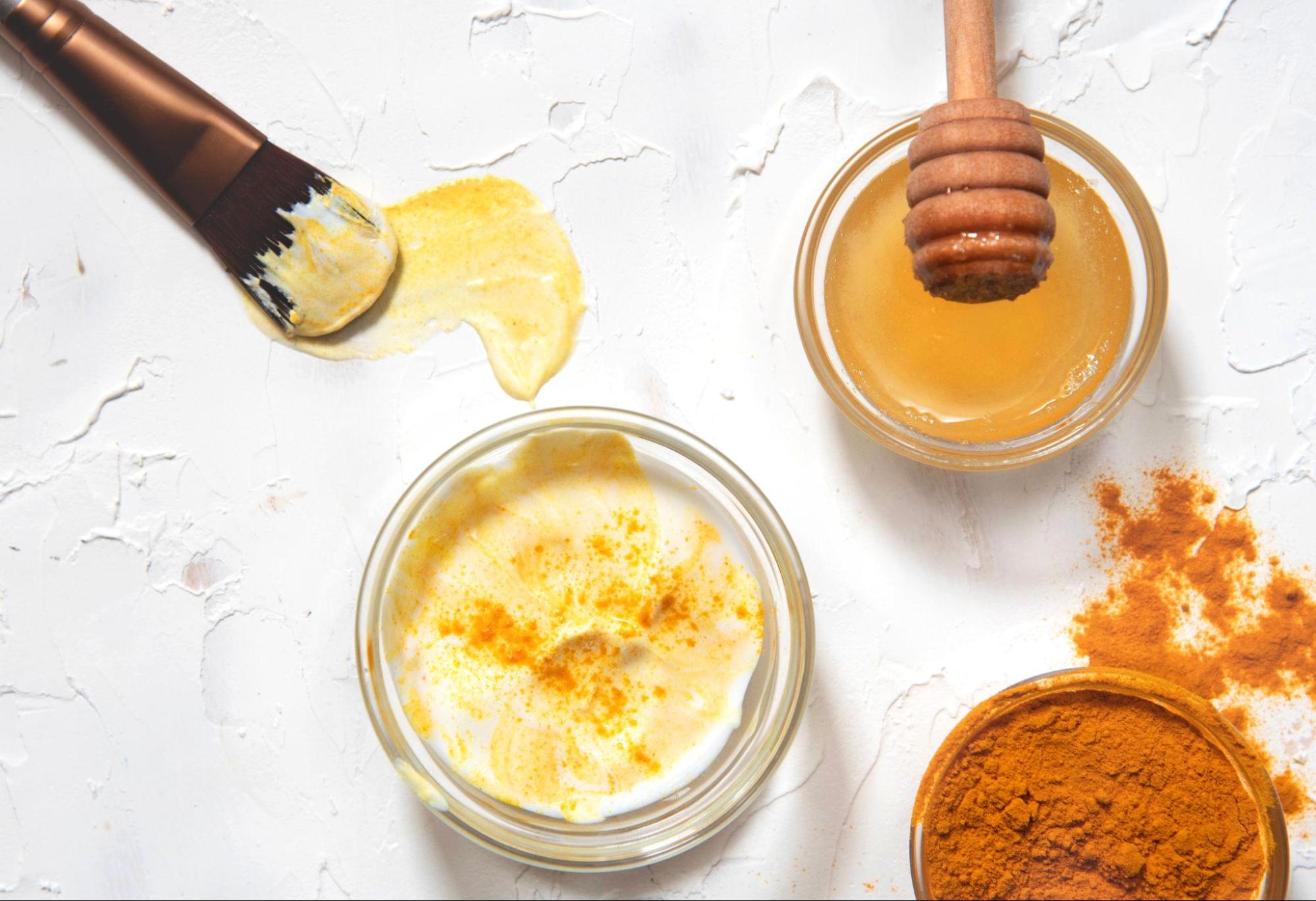Honey & Turmeric Glow Mask
